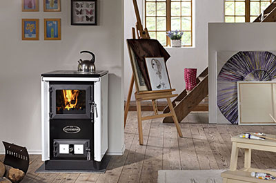 Štedilnik na trda goriva Moravia 9114 - bel, v ateljeju